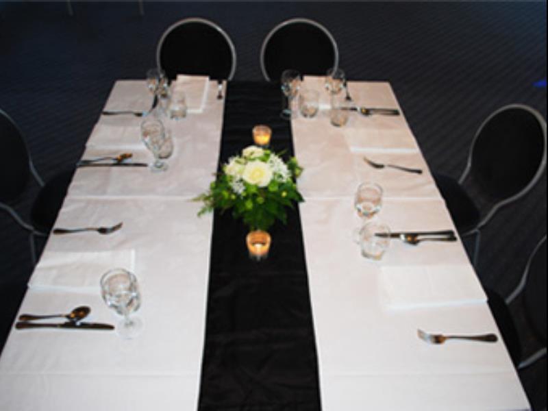Equestrian Hotel Christchurch Extérieur photo