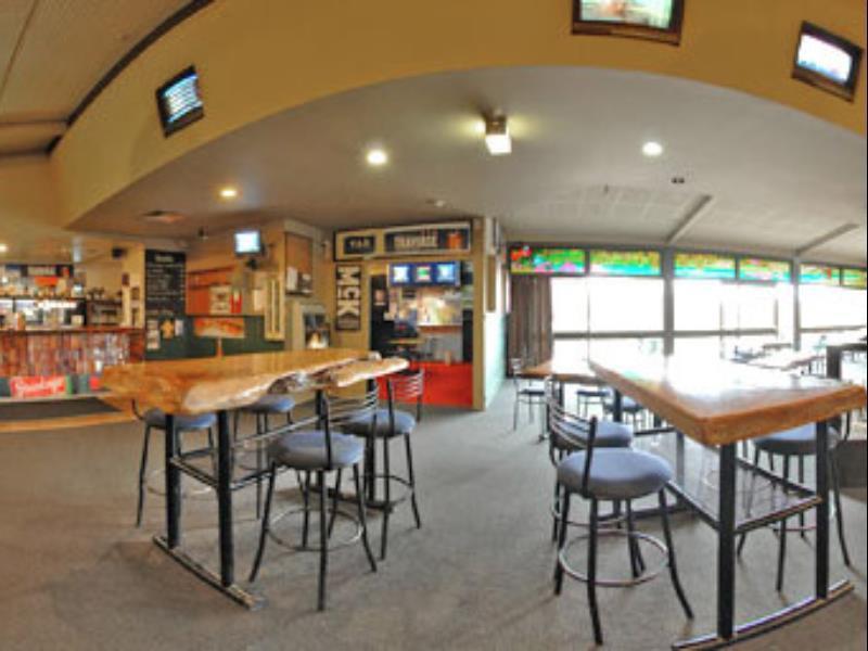 Equestrian Hotel Christchurch Extérieur photo